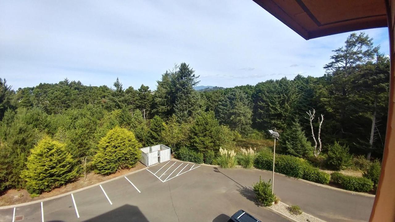 Palace Inn & Suites Lincoln City Ngoại thất bức ảnh