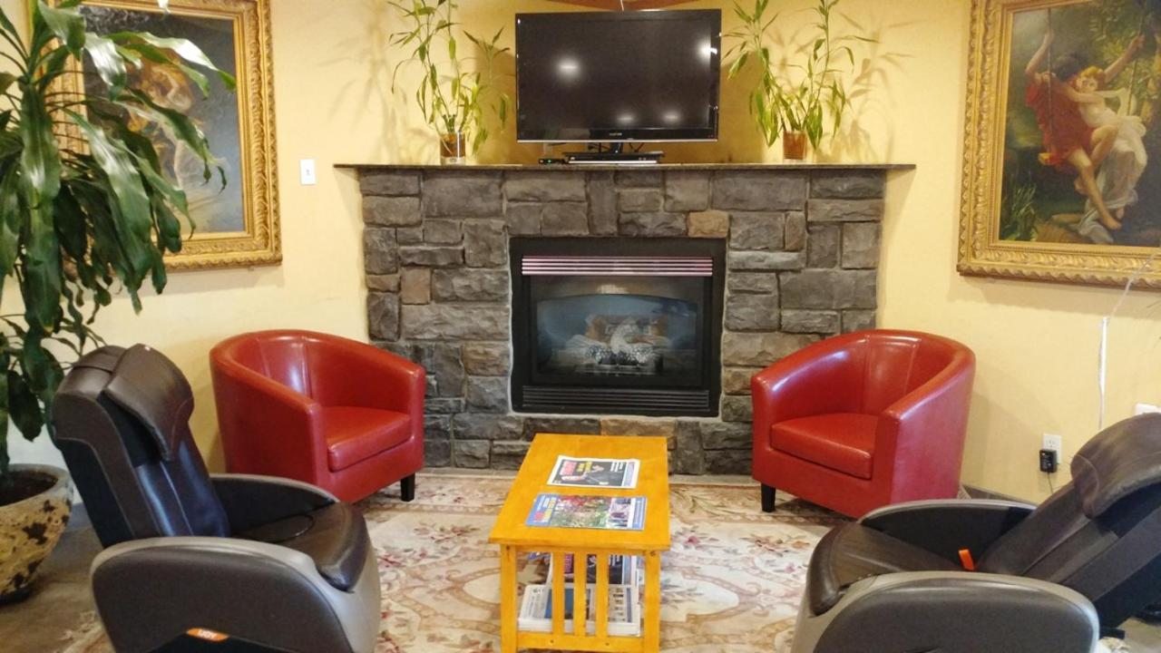 Palace Inn & Suites Lincoln City Ngoại thất bức ảnh