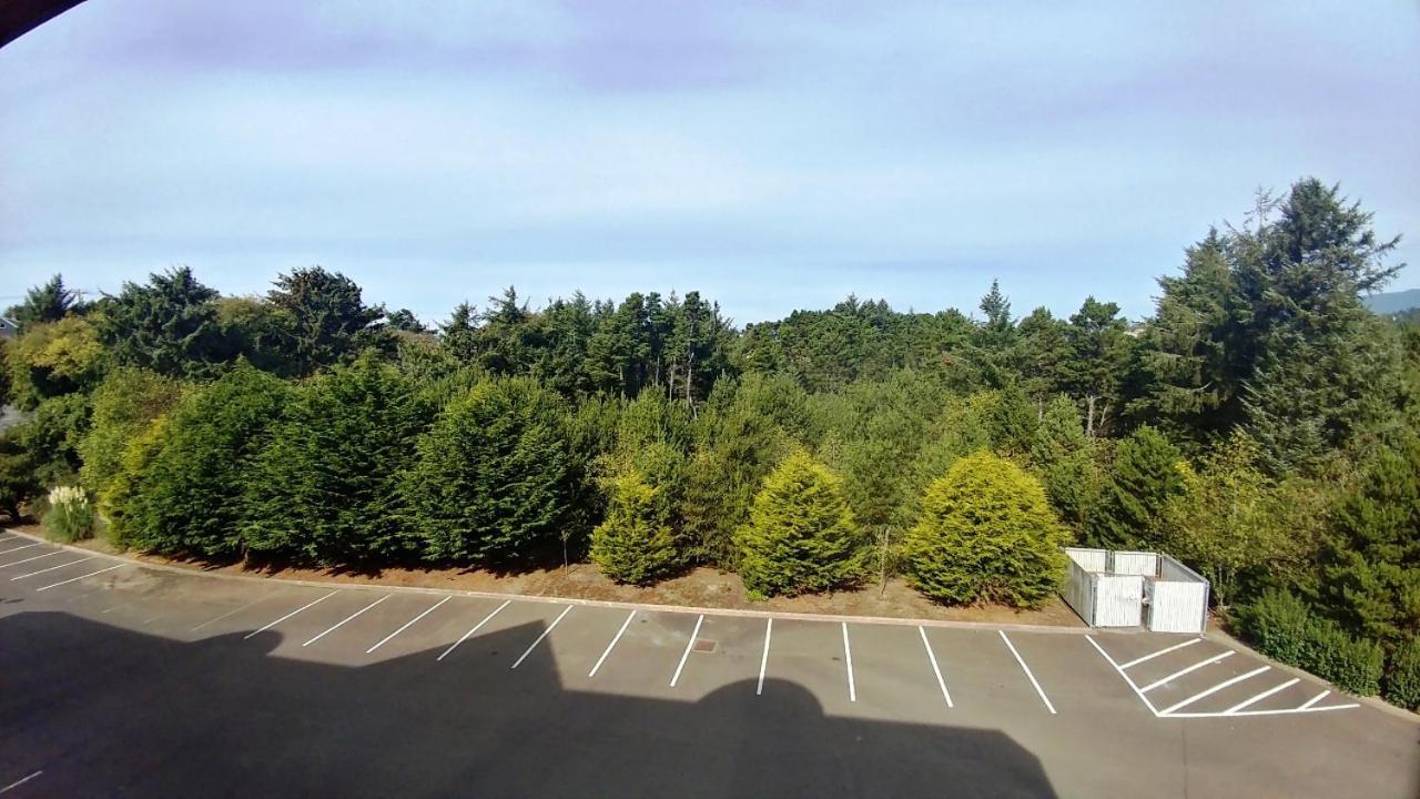 Palace Inn & Suites Lincoln City Ngoại thất bức ảnh