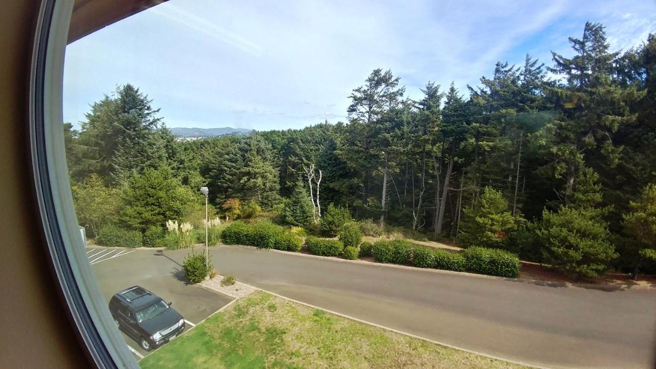 Palace Inn & Suites Lincoln City Ngoại thất bức ảnh