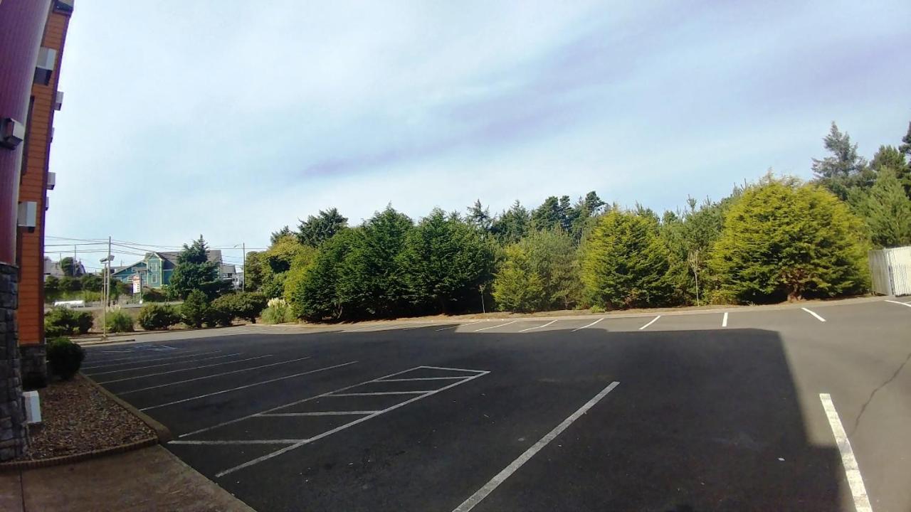 Palace Inn & Suites Lincoln City Ngoại thất bức ảnh