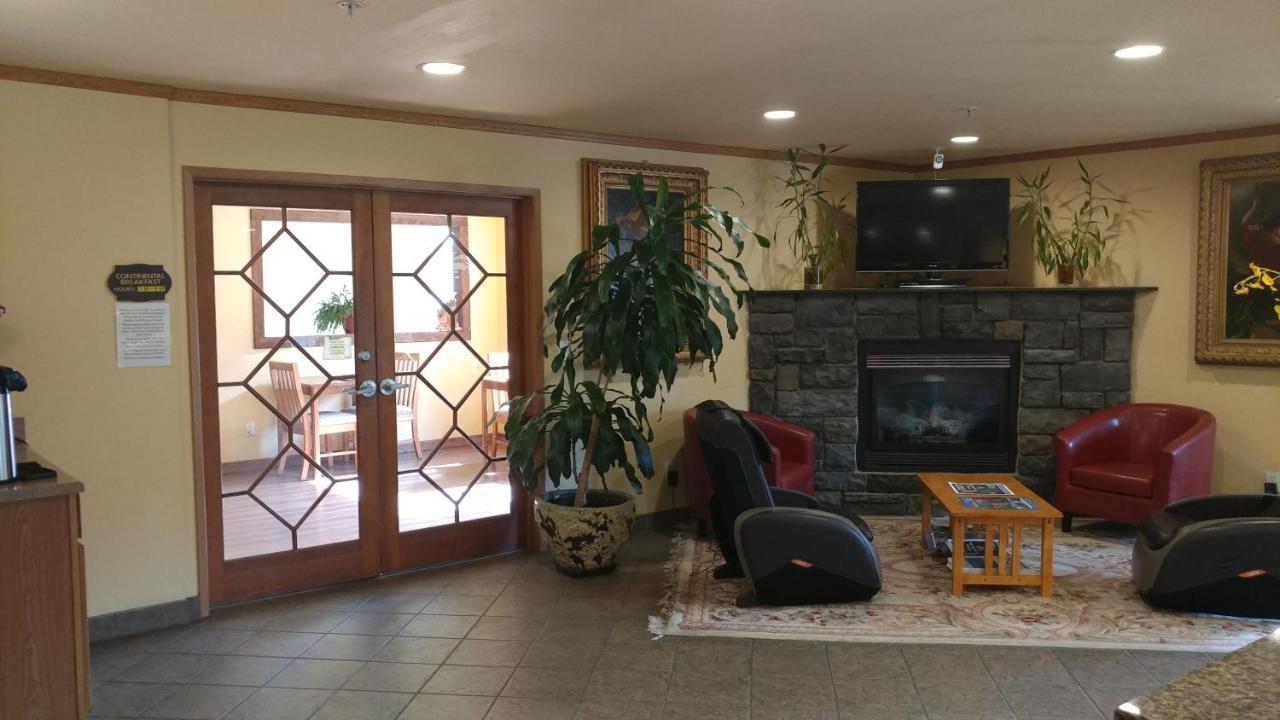 Palace Inn & Suites Lincoln City Ngoại thất bức ảnh